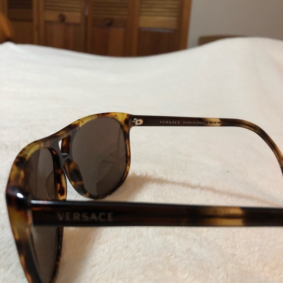 VERSACE SUNGLASSES - Picture 4 of 8